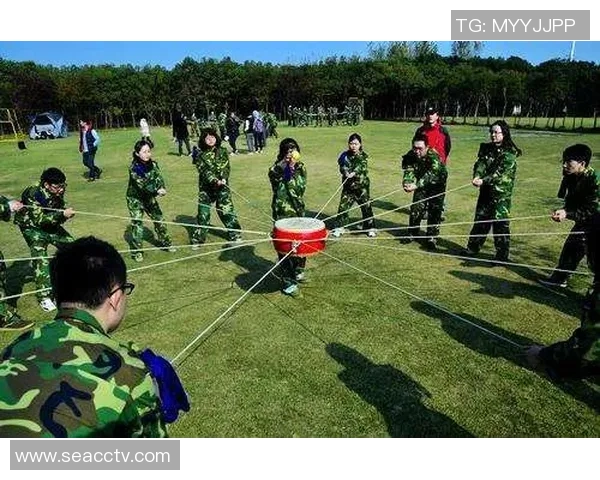 杭州攀岩队意识探讨:团队精神与个人成长的完美结合 杭州攀岩队意识探讨:团队精神与个人成长的完美结合